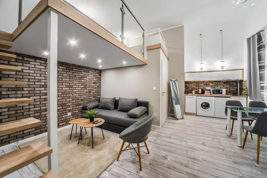 Sweet & Cozy Home At Center location
