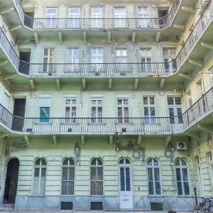 King93 In Budapest. Apartment