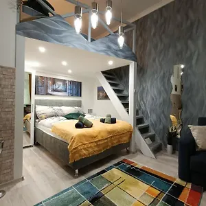  Apartment Suzan's In The Heart Of