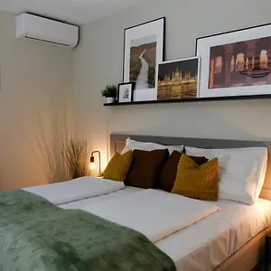Akacfa Apartment