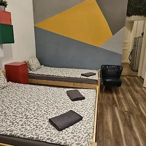 Cheerful And Cozy 2 Bedrooms 2 Bathrooms With Location Apartment