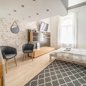 Apartmán Susan Near Blaha Lujza Square, Budapešť