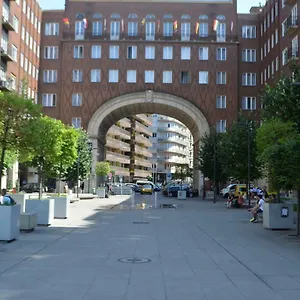  Apartment Madach